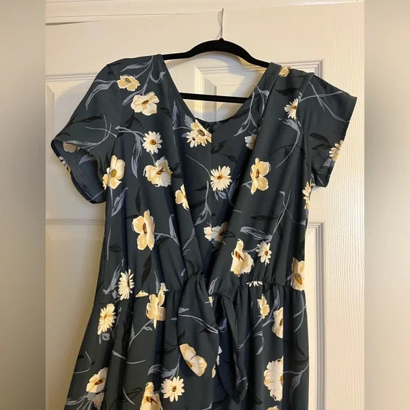 Floral jumpsuit - Picture 2 of 5